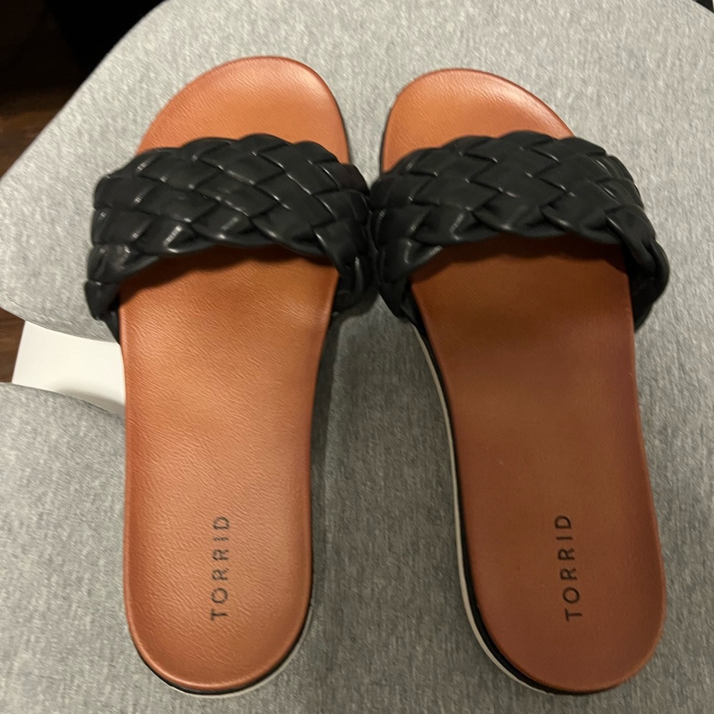 Skip on sandals   Torrid 11.5